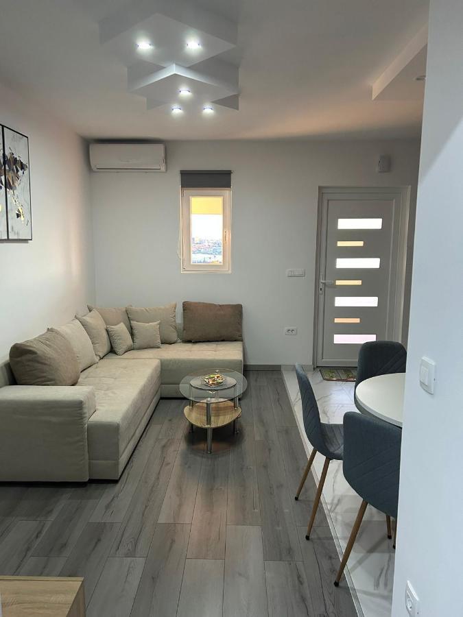 Apartment Marko With A Beautiful View Of The Sea Kaštel Sućurac Exterior foto