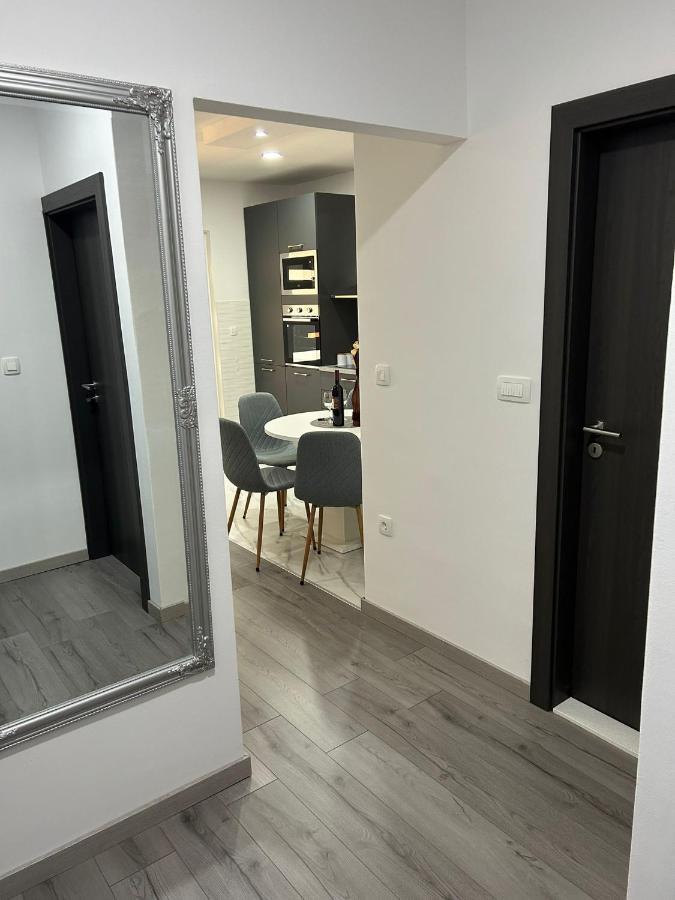 Apartment Marko With A Beautiful View Of The Sea Kaštel Sućurac Exterior foto