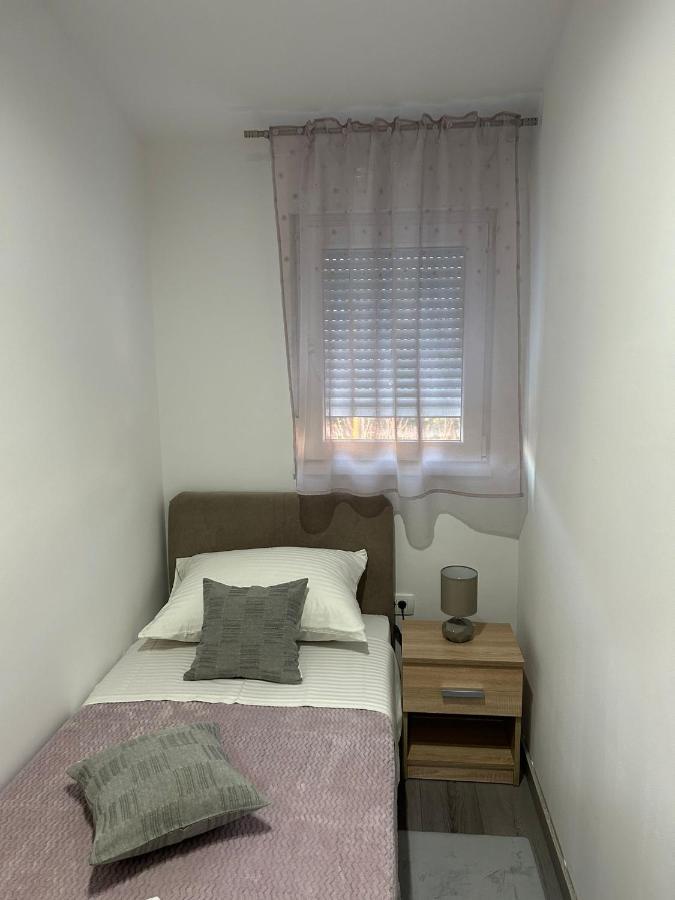 Apartment Marko With A Beautiful View Of The Sea Kaštel Sućurac Exterior foto